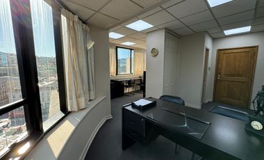 OFICINA DE 30M2 EN VALPARAÍSO A PASOS DE PLAZA SOTOMAYOR