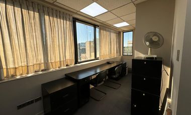 OFICINA DE 30M2 EN VALPARAÍSO A PASOS DE PLAZA SOTOMAYOR