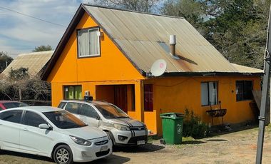 VENDE PARCELA CON CASA SECTOR LOS GOMEROS, PELARCO