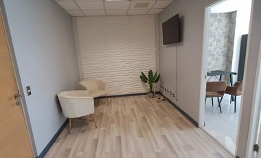 OFICINA LAS CONDES VISTA DESPEJADA