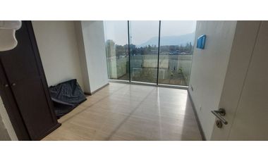 OFICINA LAS CONDES VISTA DESPEJADA