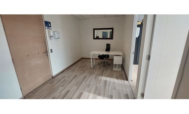 OFICINA LAS CONDES VISTA DESPEJADA