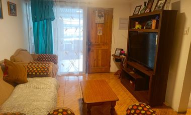 VENDO CASA  2D 1B UBICADA EN SECTOR DE PUEN ALTO