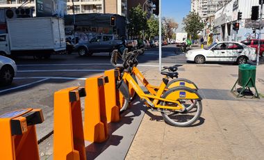 DEPTO  2 SUITES EN SANTIAGO INCLUYE ESTACIONAMIENTO
