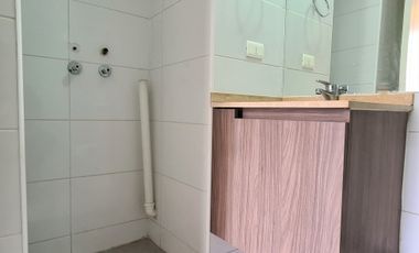 DEPTO  2 SUITES EN SANTIAGO INCLUYE ESTACIONAMIENTO