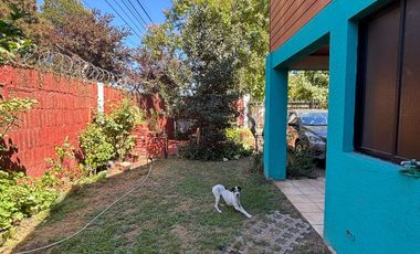AMPLIA E ILUMINADA CASA EN VENTA