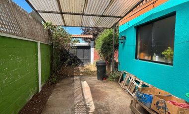 AMPLIA E ILUMINADA CASA EN VENTA