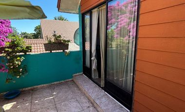 AMPLIA E ILUMINADA CASA EN VENTA