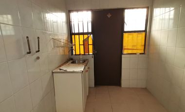 VENTA CASA EN LINARES CON MUCHO POTENCIAL