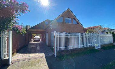 VENDO CASA MUY GRANDE EN CURICO