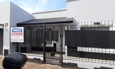 Casa 3 amb con Piscina- Reciclada- Santa Monica