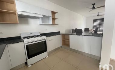 OPORTUNIDAD UNICA, CASA EN VENTA EN RESIDENCIAL MARSELLA III, PLAYA DEL CARMEN Q.ROO