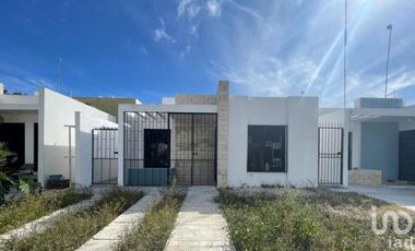 OPORTUNIDAD UNICA, CASA EN VENTA EN RESIDENCIAL MARSELLA III, PLAYA DEL CARMEN Q.ROO