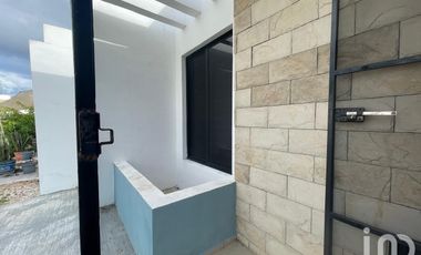 OPORTUNIDAD UNICA, CASA EN VENTA EN RESIDENCIAL MARSELLA III, PLAYA DEL CARMEN Q.ROO