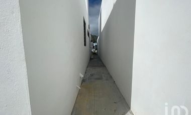 OPORTUNIDAD UNICA, CASA EN VENTA EN RESIDENCIAL MARSELLA III, PLAYA DEL CARMEN Q.ROO