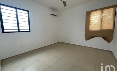OPORTUNIDAD UNICA, CASA EN VENTA EN RESIDENCIAL MARSELLA III, PLAYA DEL CARMEN Q.ROO