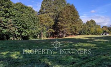 Terreno en venta con orilla al Estero Angachilla.