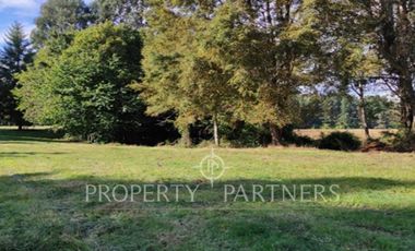 Terreno en venta con orilla al Estero Angachilla.