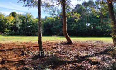 Terreno en venta con orilla al Estero Angachilla.