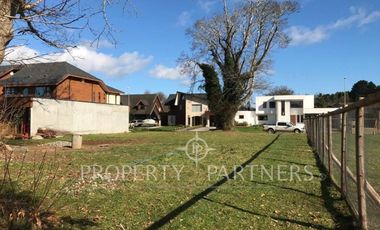 Terreno con orilla al Río Valdivia en Condominio Silos Torobayo