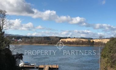 Terreno con orilla al Río Valdivia en Condominio Silos Torobayo