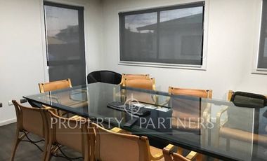 Edificio con amplias oficinas  sector costanera Valdivia