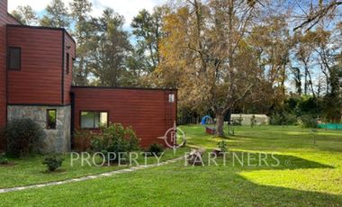 Hermosa casa en parcela, a quince minutos de  Valdivia