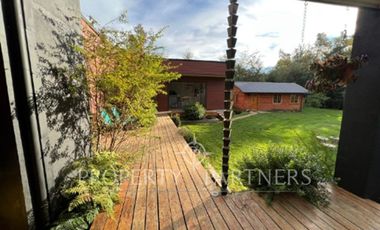 Hermosa casa en parcela, a quince minutos de  Valdivia