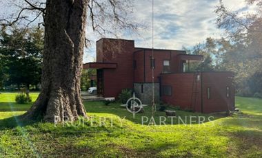 Hermosa casa en parcela, a quince minutos de  Valdivia