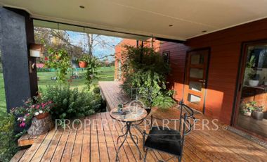 Hermosa casa en parcela, a quince minutos de  Valdivia