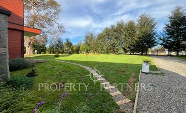 Hermosa casa en parcela, a quince minutos de  Valdivia