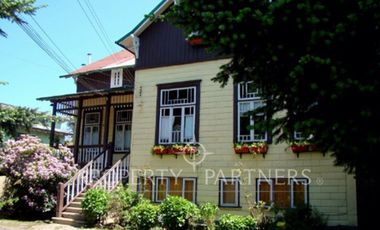 Casona en excelente ubicacion a pasos del centro de la ciudad