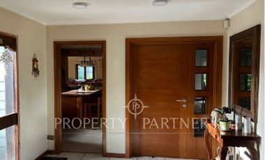 Gran casa a pasos del Club de Golf