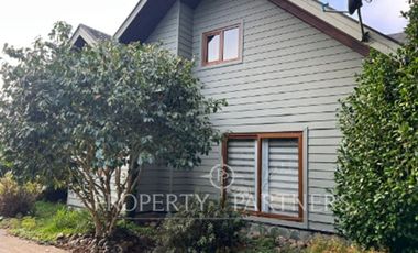 Gran casa a pasos del Club de Golf