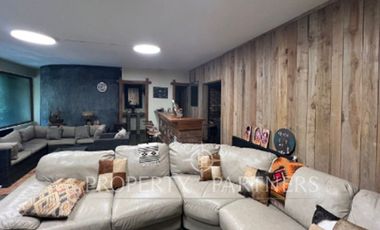 Gran casa a pasos del Club de Golf