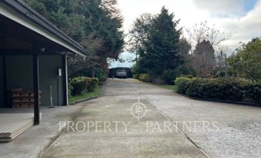 Gran casa a pasos del Club de Golf