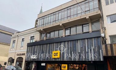 Gran Edificio  comercial en pleno centro de la Ciudad