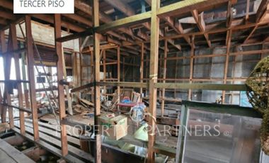 Gran Edificio  comercial en pleno centro de la Ciudad