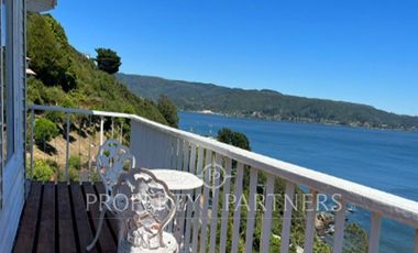 Casa en condominio con maravillosa vista a la bahía de Niebla