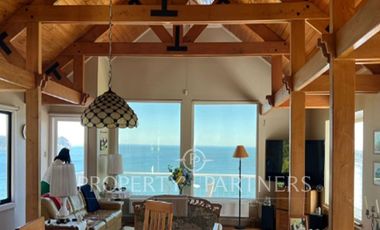 Casa en condominio con maravillosa vista a la bahía de Niebla