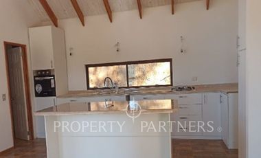 Parcela con casa nueva sector Piedra Blanca