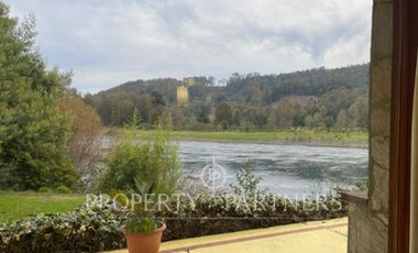 OPORTUNIDAD!!!  Gran Casa ubicada en la comuna de Los Lagos con vista panorámica al río