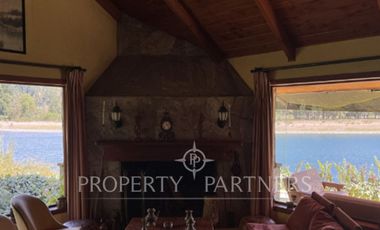 OPORTUNIDAD!!!  Gran Casa ubicada en la comuna de Los Lagos con vista panorámica al río