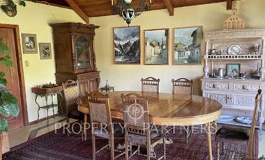 OPORTUNIDAD!!!  Gran Casa ubicada en la comuna de Los Lagos con vista panorámica al río