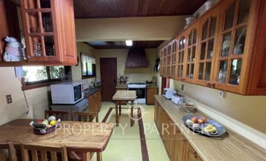 OPORTUNIDAD!!!  Gran Casa ubicada en la comuna de Los Lagos con vista panorámica al río