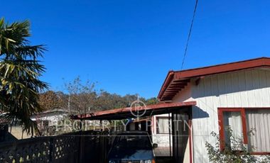 Terreno con casa en  excelente ubicación a pasos de Clínica Alemana