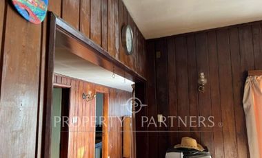 Terreno con casa en  excelente ubicación a pasos de Clínica Alemana