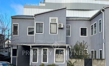 Propiedad con oficinas en excelente ubición central