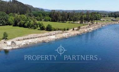 Hermoso terreno con orilla de río, sector Antilhue.