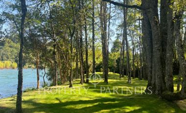 Parcela en  inigualable entorno con vista al río,  sector  Los Robles, Los Lagos